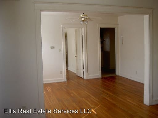 3rd image of 4000 Warwick Blvd