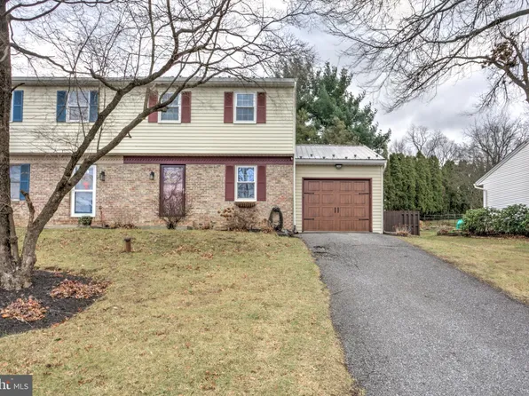 342 Edgehill Dr, Akron, PA 17501