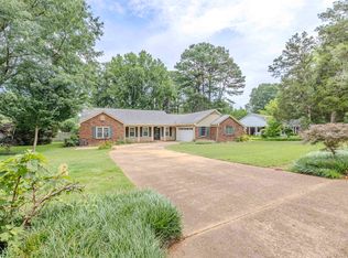7038 Neshoba Rd, Germantown, TN 38138