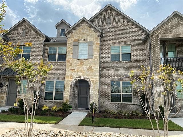 1st image of 2721 Park Lane Dr