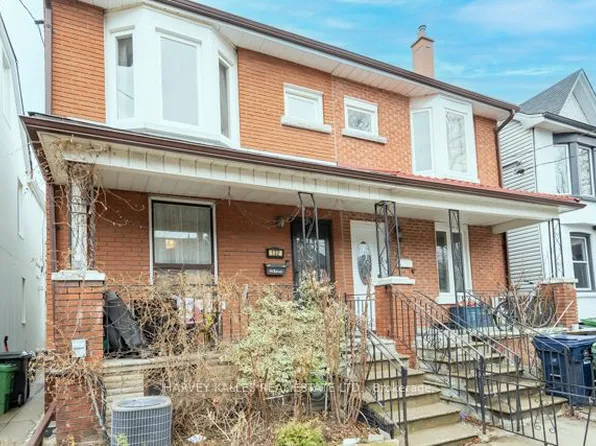 132 Bellwoods Ave, Toronto, ON M6J 2P4