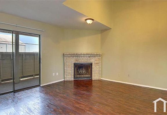 5th image of 2314 Capitan Dr APT D