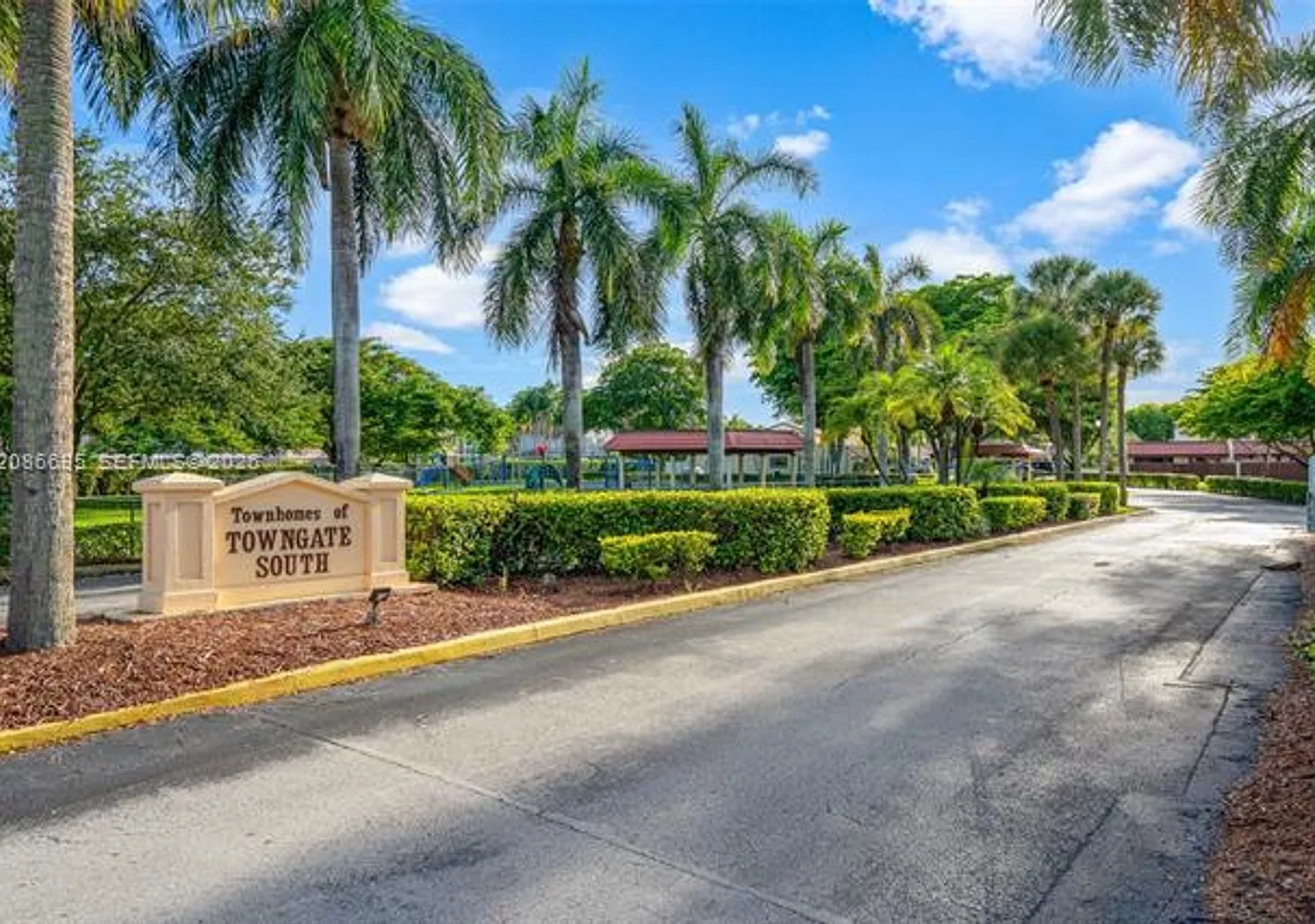 11226 SW 117th Ct th 11226, Miami, FL 33186 — Photo 2
