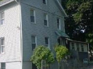 19 Mountain St, Willimantic, CT 06226