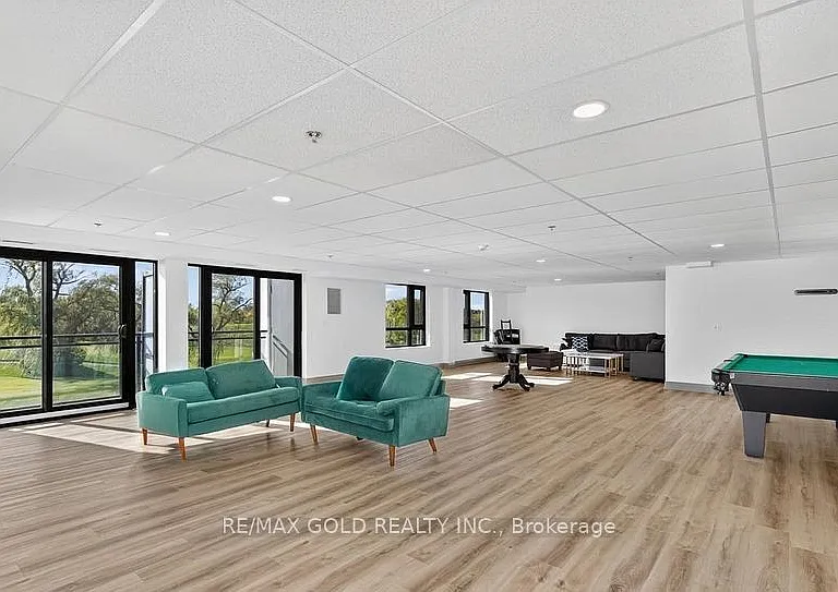50 Herrick Ave — Photo 5