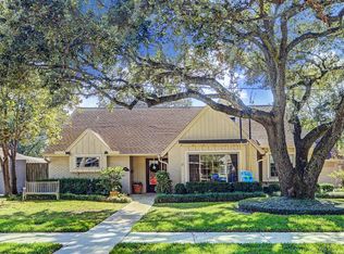 8015 Highmeadow Dr, Houston, TX 77063
