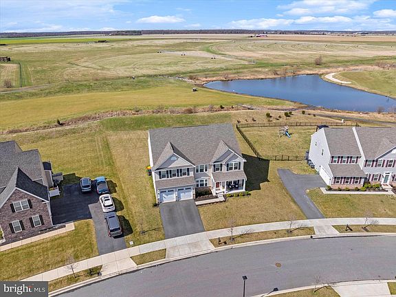 4th image of 310 Creighton Dr