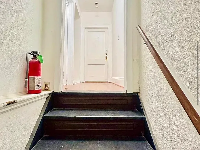 6006 Polk St #B — Photo 1