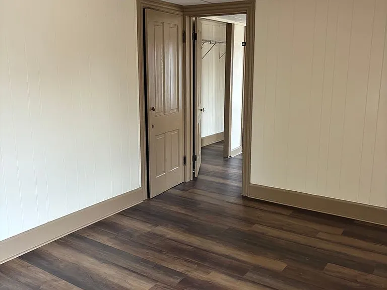 135 Lucknow Rd — Photo 10