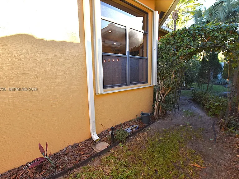 10086 Noceto Way — Photo 43