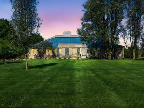 2685 Kilkenny Ct, Springfield, OH 45503