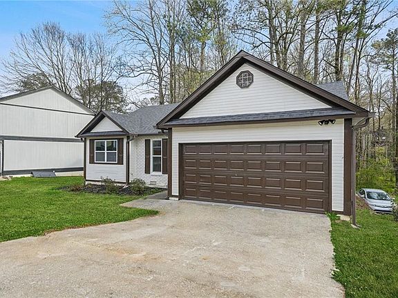 3rd image of 4907 Windsor Downs Dr