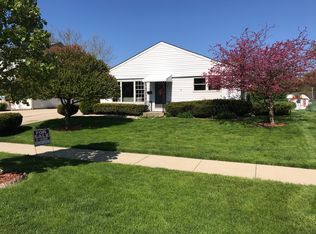 2303 School Dr, Rolling Meadows, IL