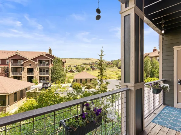 152 VILLAGE Road #B206, Granby, CO 80446