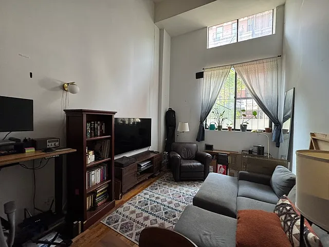 328 W 11th St #1C — Photo 1