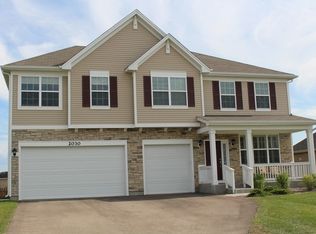 2030 Rockwood Ln, North Aurora, IL 60542