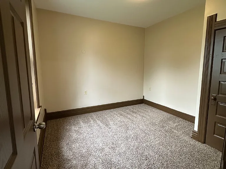 416 Dodge St — Photo 10