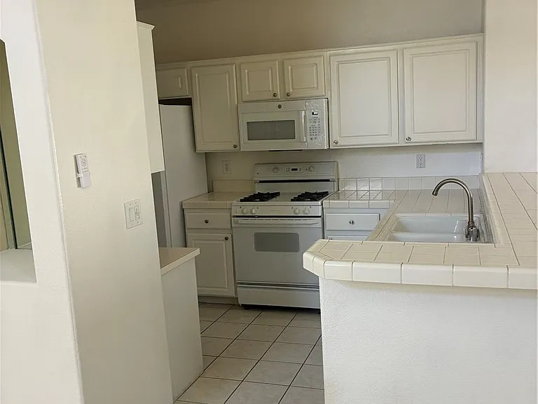 5272 Island Chain Rd — Photo 23