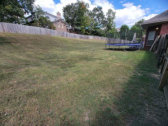 3rd image of 7 Stonegate Shores Dr