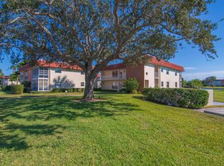 68 Royal Oak Court #202, Vero Beach, FL 32962