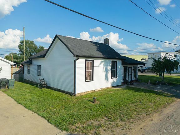 5th image of 2454 Maple St