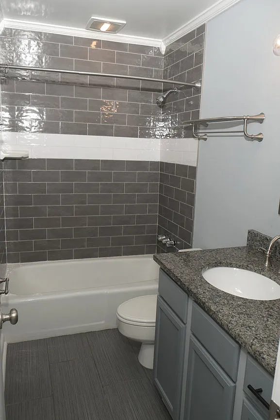 700 S Hill St - Apt 723 — Photo 3