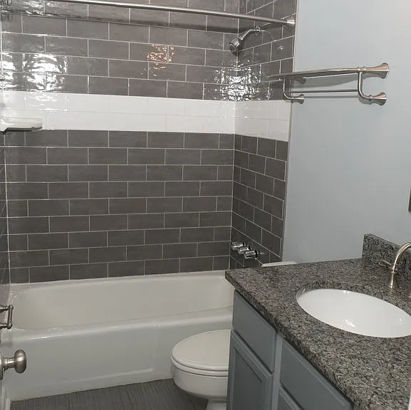 700 S Hill St #717-D — Photo 3