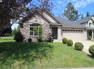 25241 Heavenly Ln, Veneta, OR 97487