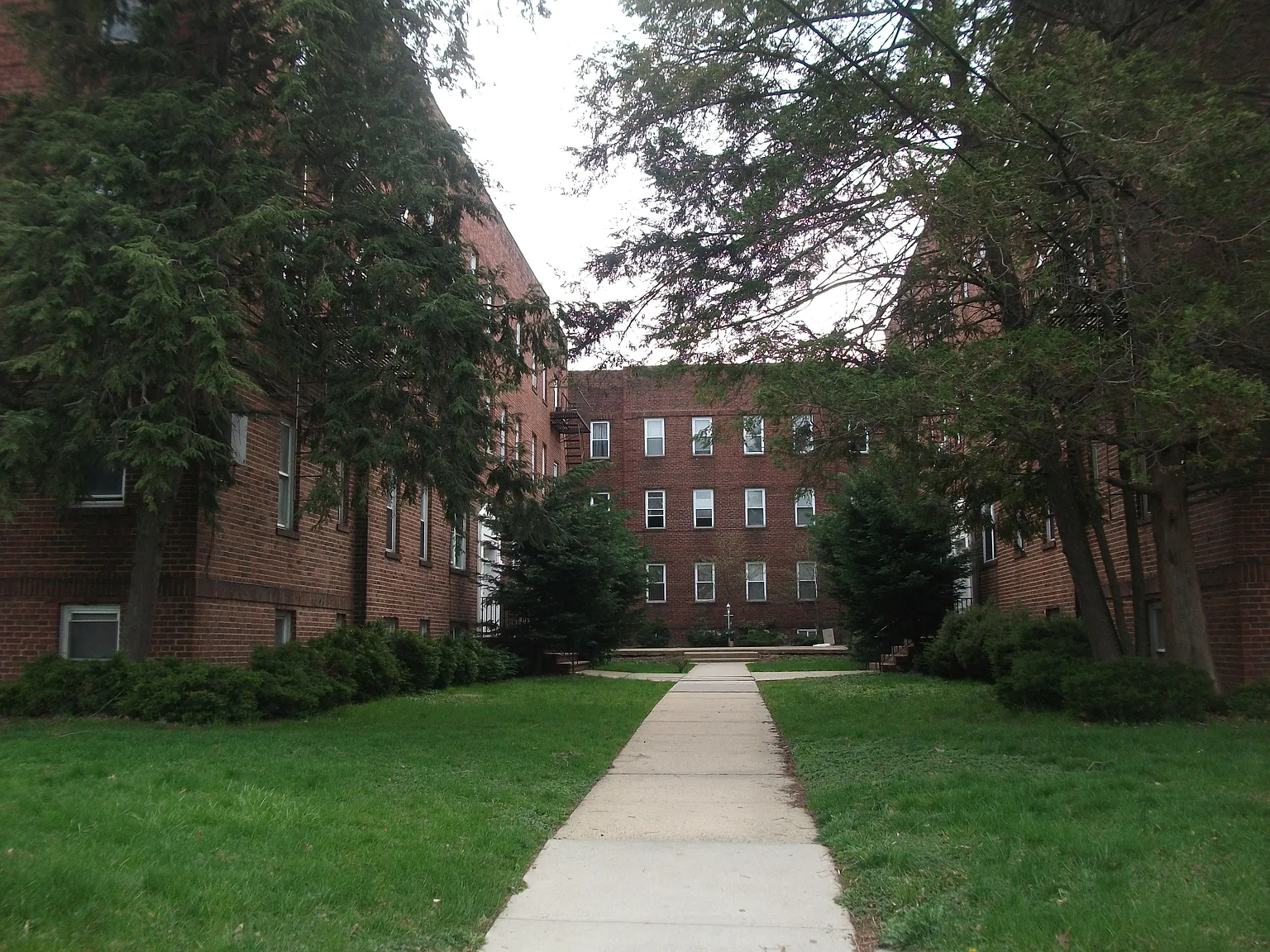 Windsor Arms — Photo 1