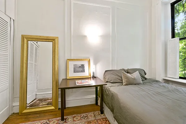 Rented by Compass | media 12