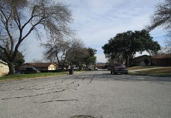 2nd image of 6027 Town Creek St