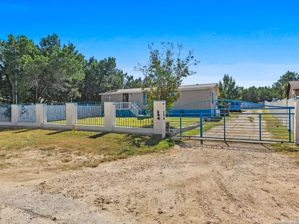 344 E CLARK, Canyon Lake, TX 78133