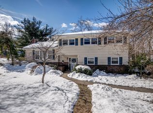 41 Taylor Dr, West Caldwell, NJ 07006
