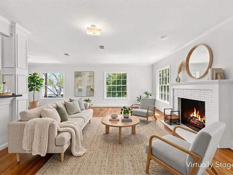 2506 Hillview Rd — Photo 4