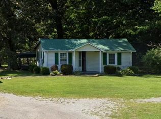 2750 Woodlawn Rd, Woodlawn, TN 37191