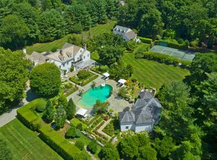 205 Round Hill Rd, Greenwich, CT 06831