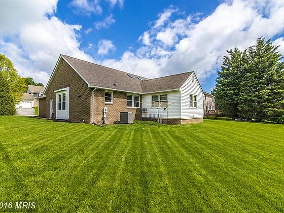 2nd image of 10243 Rollingridge Ct