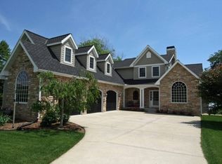 2108 Barber Dr, Stoughton, WI 53589