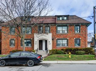 44 College View Ave, Toronto, ON M5P 1J5