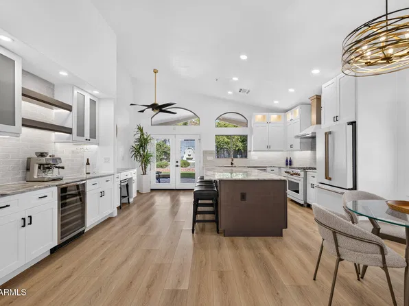 8072 E MARIA Drive, Scottsdale, AZ 85255