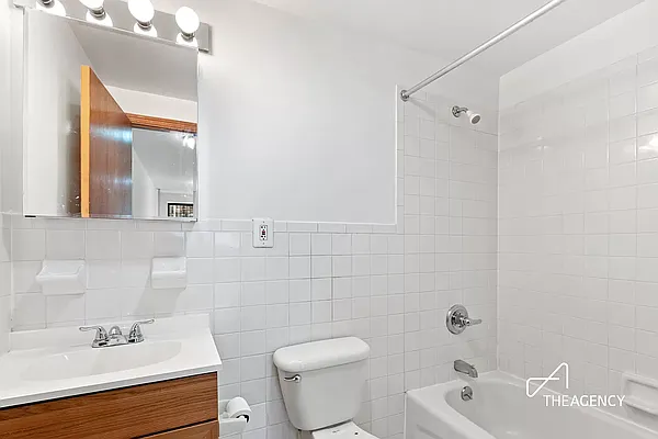 Rented by The Agency | media 12