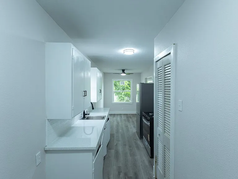 1716 Ethel Ave — Photo 5