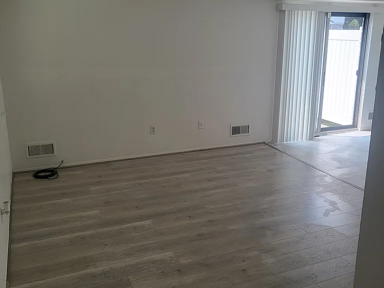 ~New livingroom flooring