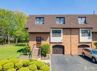1401 N Oaks Blvd, North Brunswick, NJ 08902
