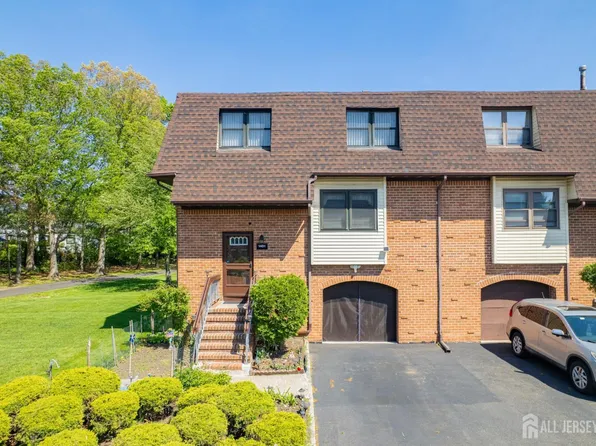 1401 N Oaks Blvd, North Brunswick, NJ 08902