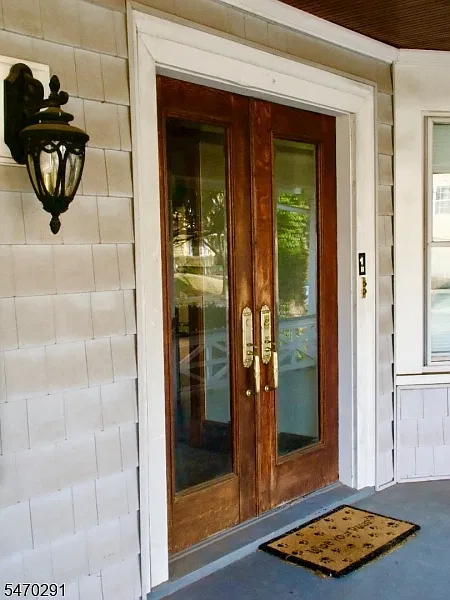 2 bed, 1.0 bath, $2,700 — Photo 3