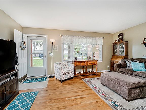 4th image of 2140 S Fairview Dr