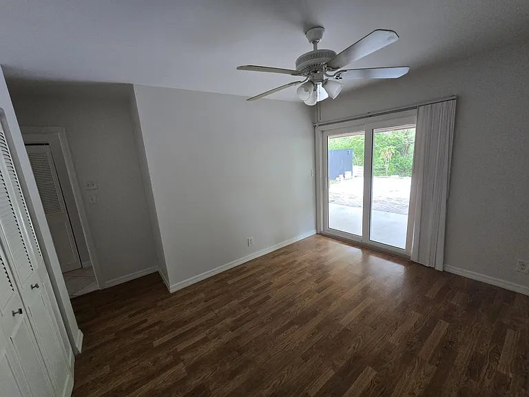 4503 NW 6th Ave — Photo 18