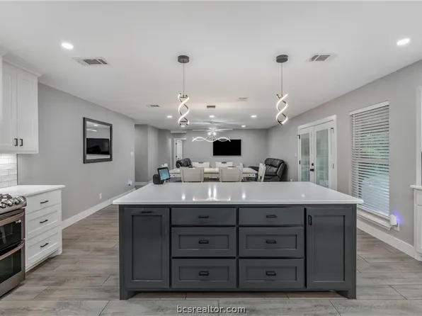 2106 Murray Ave, Rockdale, TX 76567