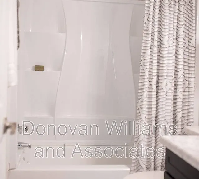 Woodland Park Apartments — Photo 29